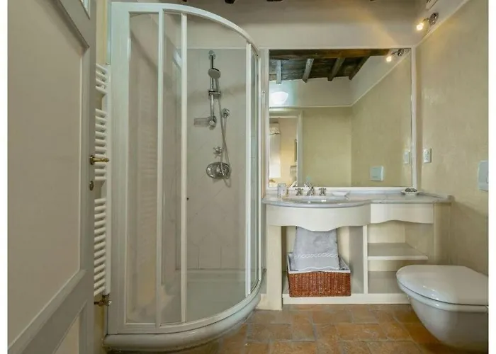 Marlia 10 * Лукка